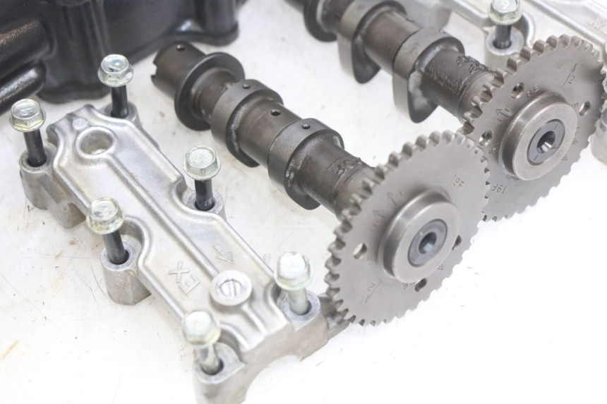 photo de FRONT CYLINDER HEAD SUZUKI SV N 650 (1999 - 2002) - Zoom on usage condition