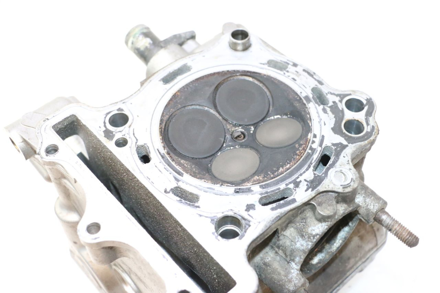 photo de FRONT CYLINDER HEAD SUZUKI SV S 650 (1999 - 2002) - Technical close-up