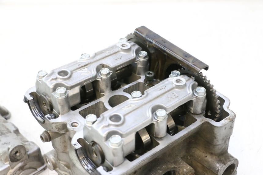 photo de FRONT CYLINDER HEAD SUZUKI SV S 650 (1999 - 2002) - Markings and original references