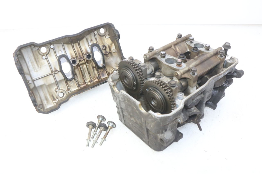 photo de FRONT CYLINDER HEAD HONDA VFR FI RC46 800 (1998 - 2001) - Spare part profile view