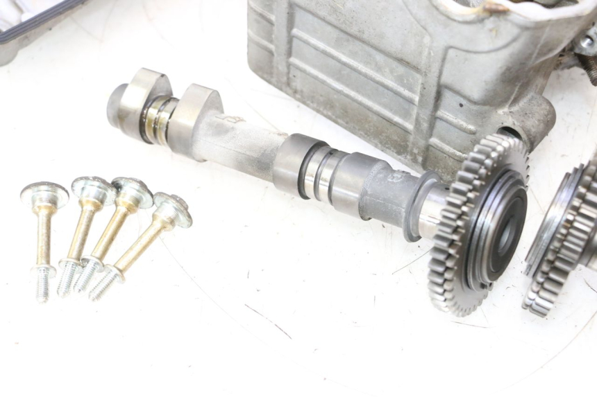 photo de FRONT CYLINDER HEAD HONDA VFR FI RC46 800 (1998 - 2001) - Supplementary product photo