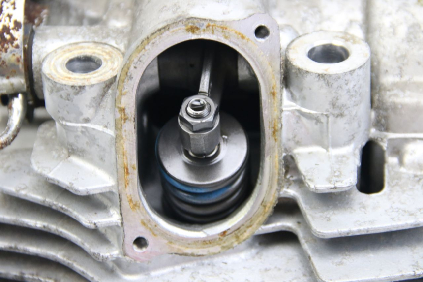 photo de FRONT CYLINDER HEAD YAMAHA XV VIRAGO 750 (1984 - 1998) - Alternative perspective