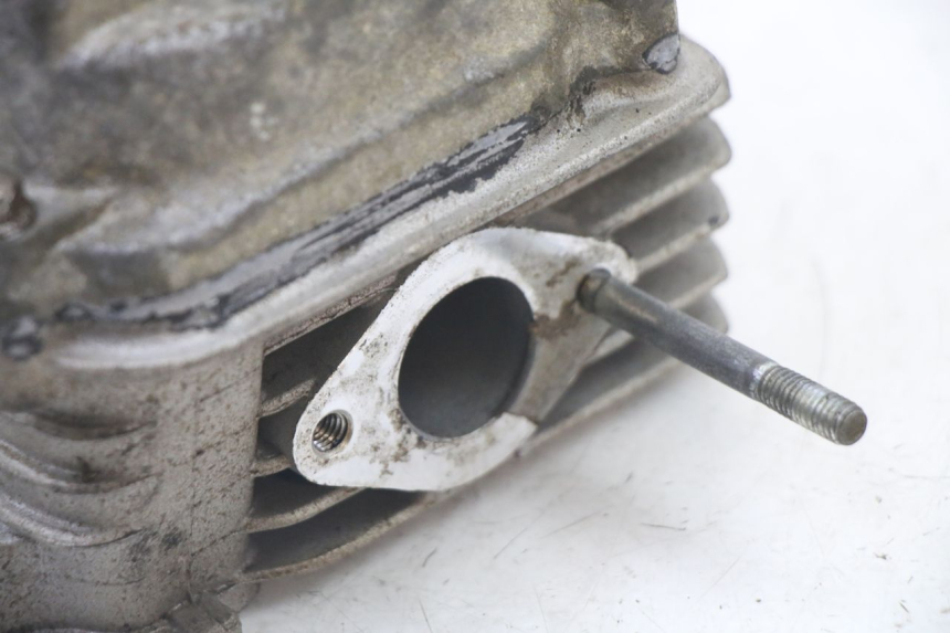 photo de CYLINDER HEAD DAELIM BESBI 125 (2007 - 2008) - Technical close-up