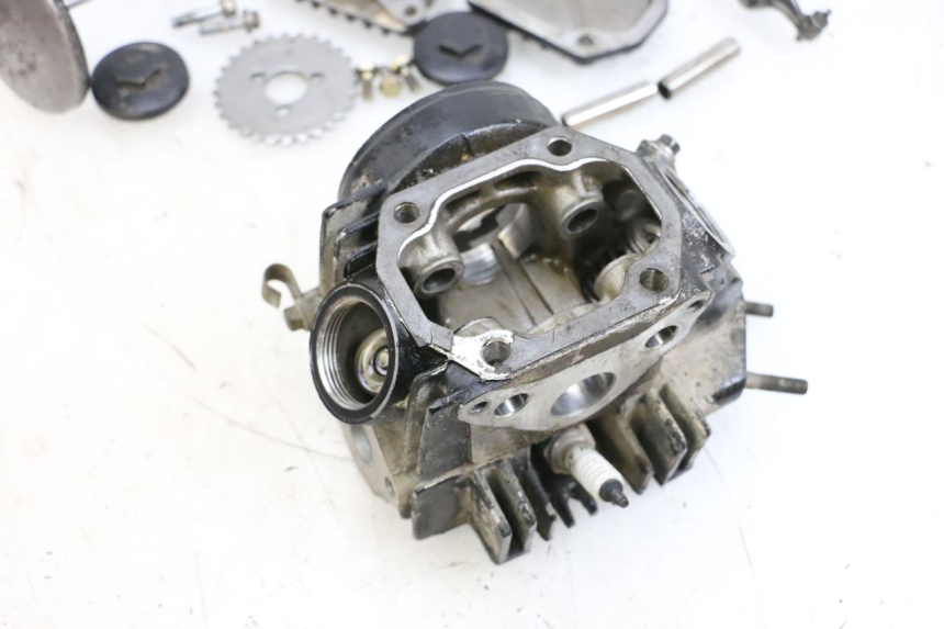 photo de CYLINDER HEAD MAG POWER BOMBERS 4T 50 (2016 - 2026) - Detailed visual inspection