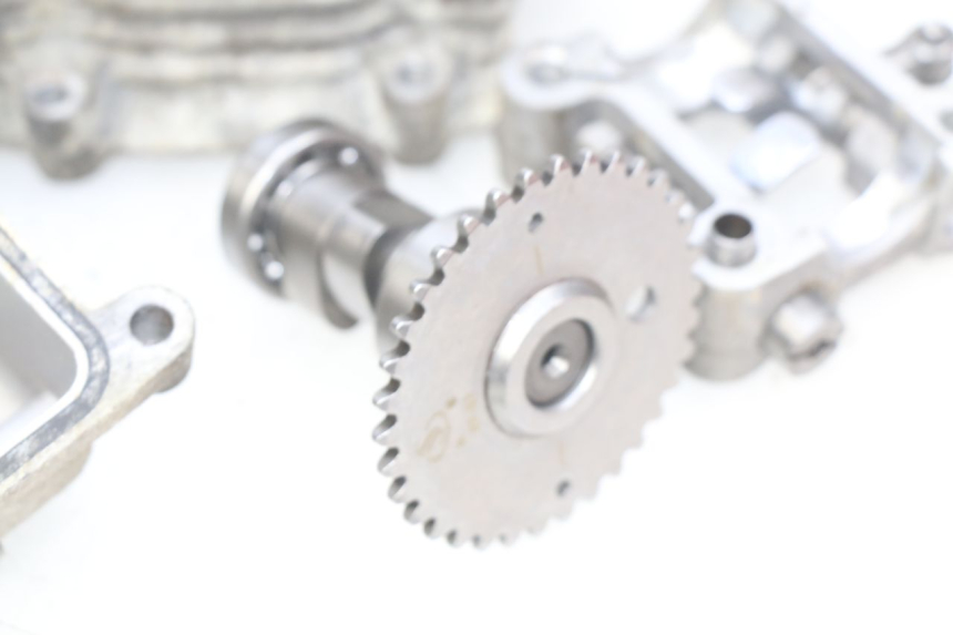 photo de CYLINDER HEAD BAOTIAN BT 50 QT-12 50 (2007 - 2009) - Detailed visual inspection