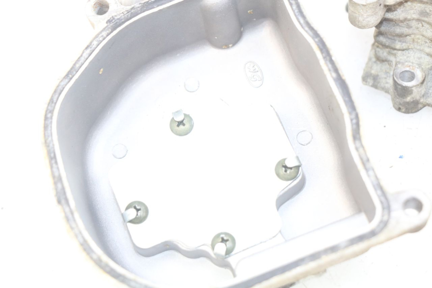 photo de CYLINDER HEAD BAOTIAN BT 50 QT-12 50 (2007 - 2009) - Alternative angle