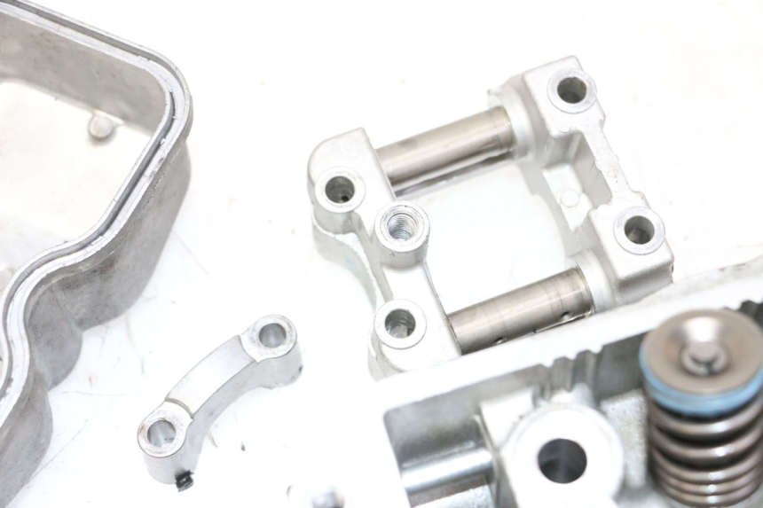 photo de CYLINDER HEAD SUZUKI BURGMAN 125 (2007 - 2014) - Supplementary product photo