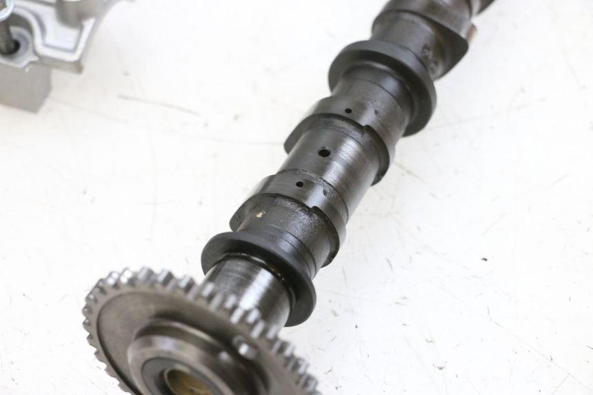 photo de CYLINDER HEAD SUZUKI BURGMAN 650 (2013 - 2020) - Detailed visual inspection