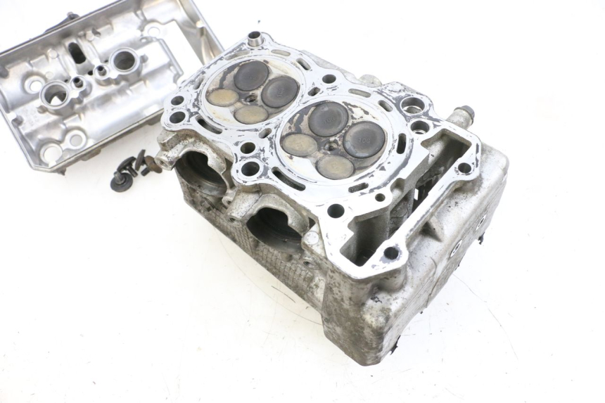 photo de CYLINDER HEAD SUZUKI BURGMAN 650 (2013 - 2020) - Used quality zoom