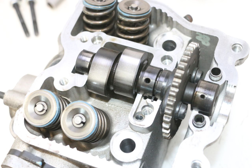 photo de CYLINDER HEAD SUZUKI BURGMAN 125 (2007 - 2014) - Additional view of the item
