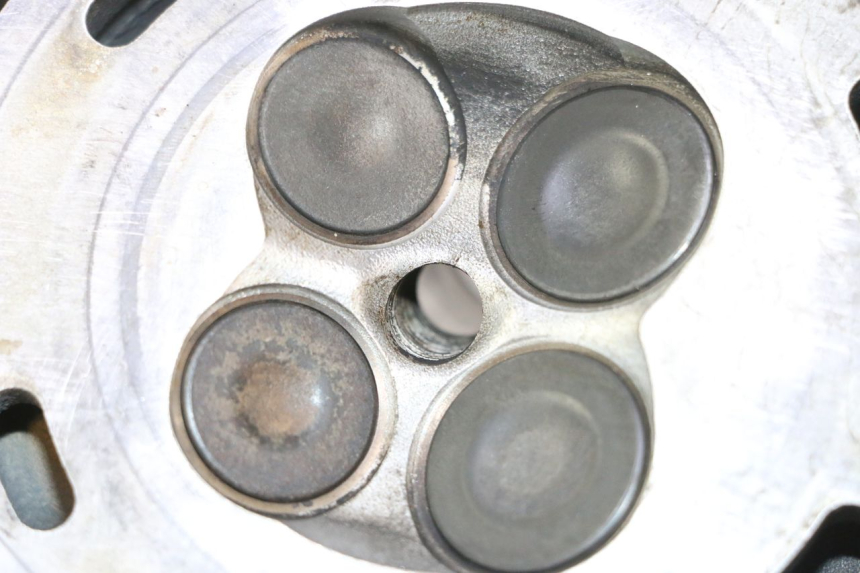 photo de CYLINDER HEAD SUZUKI BURGMAN 125 (2007 - 2014) - Zoom on usage condition