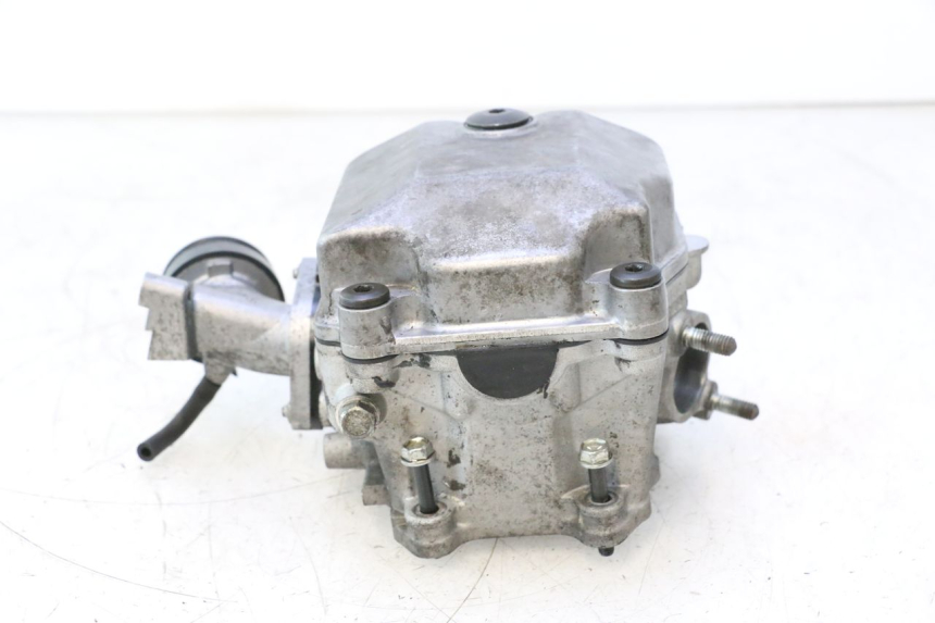 photo de CYLINDER HEAD SUZUKI BURGMAN 125 (2007 - 2014) - Detailed visual inspection