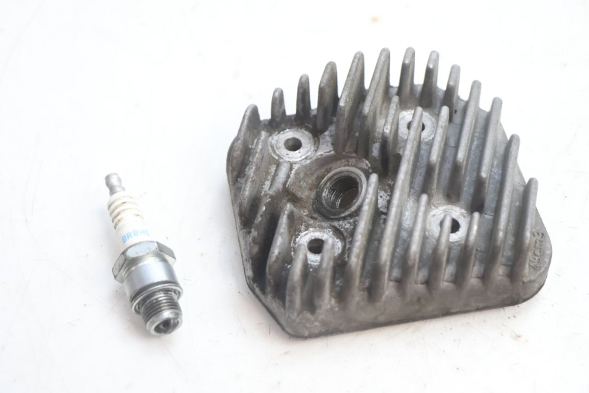 photo de CYLINDER HEAD PEUGEOT BUXY 50 (1993 - 1998) - Technical close-up