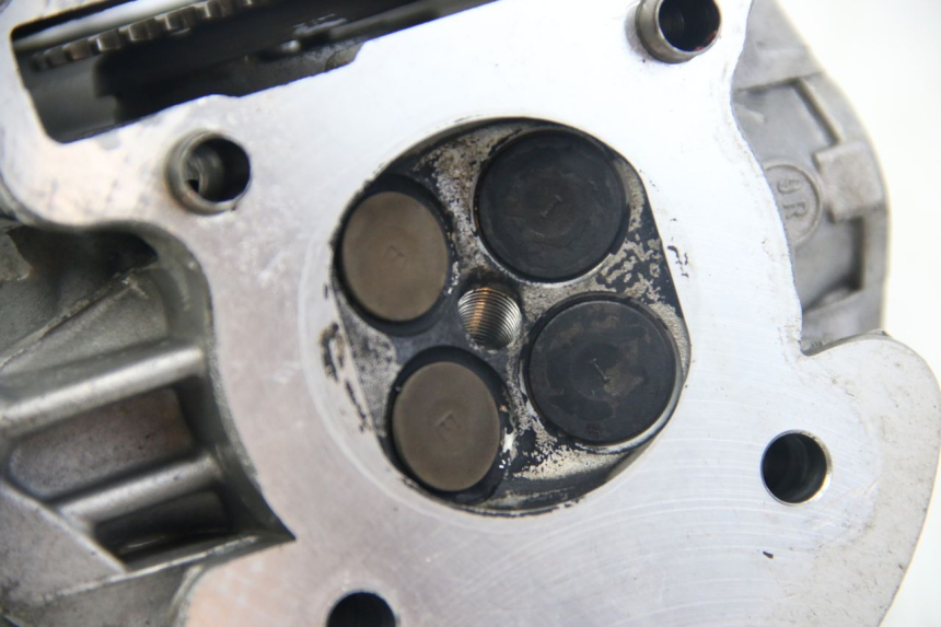 photo de CYLINDER HEAD YAMAHA BW'S BWS 125 (2010 - 2013) - High-resolution close-up