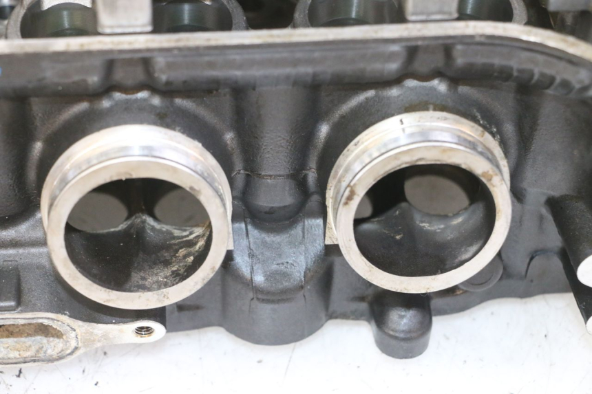 photo de CYLINDER HEAD HONDA CB R 1000 (2018 - 2023) - Additional view of the item