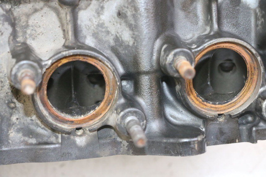 photo de CYLINDER HEAD HONDA CB R 1000 (2018 - 2023) - High-resolution close-up