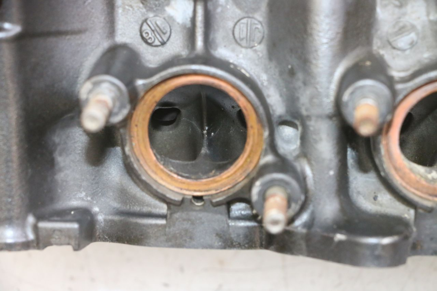 photo de CYLINDER HEAD HONDA CB R 1000 (2018 - 2023) - Detailed visual inspection