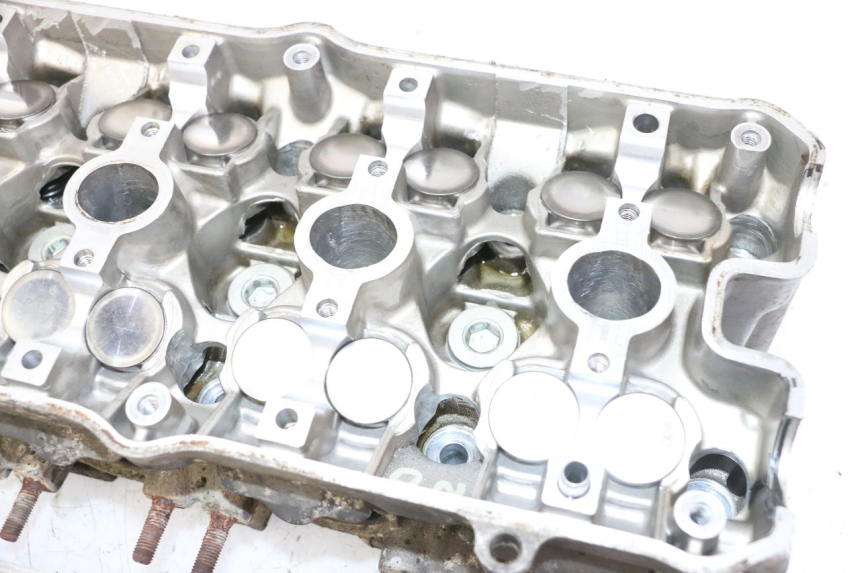 photo de CYLINDER HEAD HONDA CBR RR FIREBLADE 900 (1992 - 1994) - Used quality zoom