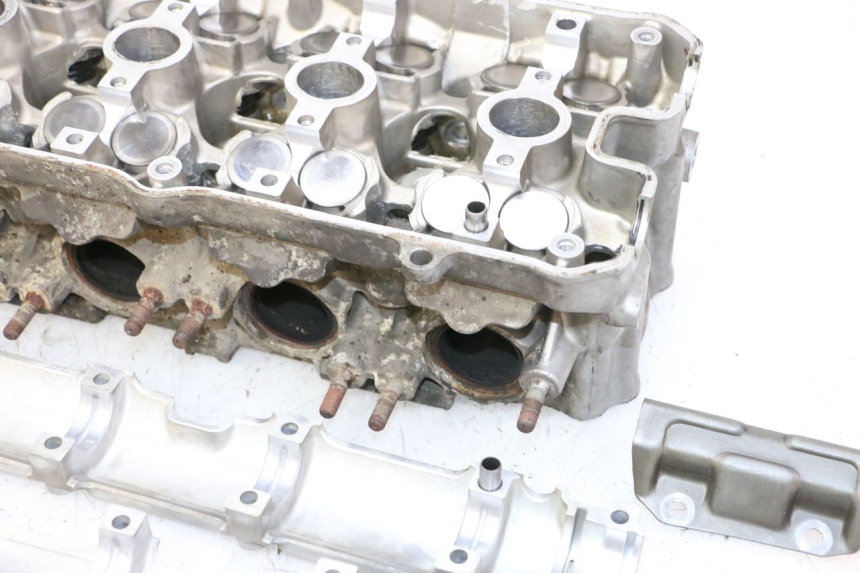 photo de CYLINDER HEAD HONDA CBR RR FIREBLADE 900 (1992 - 1994) - Spare part profile view