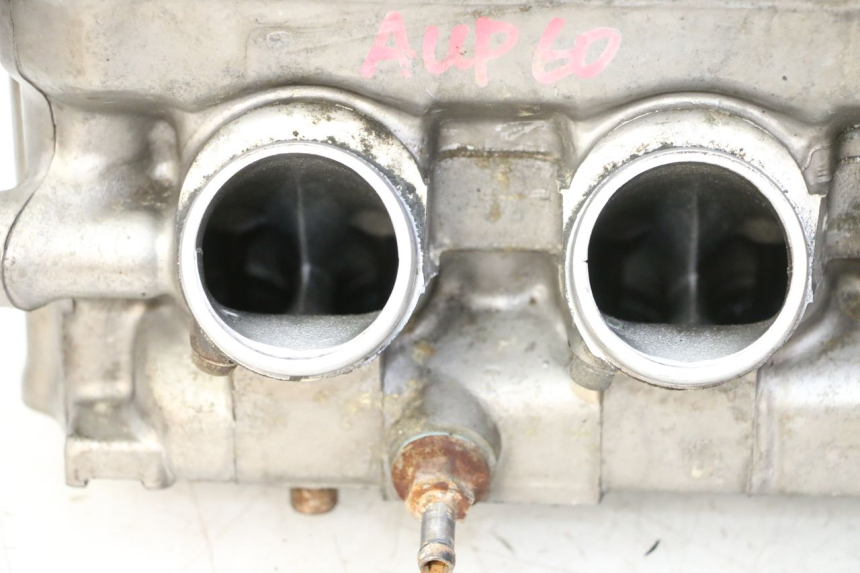 photo de CYLINDER HEAD HONDA CBR RR FIREBLADE 900 (1992 - 1994) - Alternative perspective