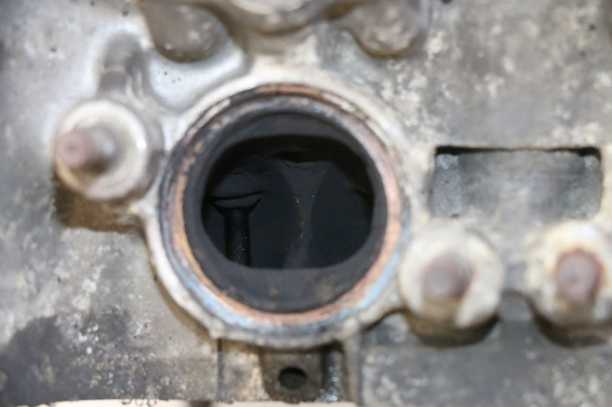 photo de CYLINDER HEAD HONDA CBR RR FIREBLADE 900 (1992 - 1994) - Fixing points details