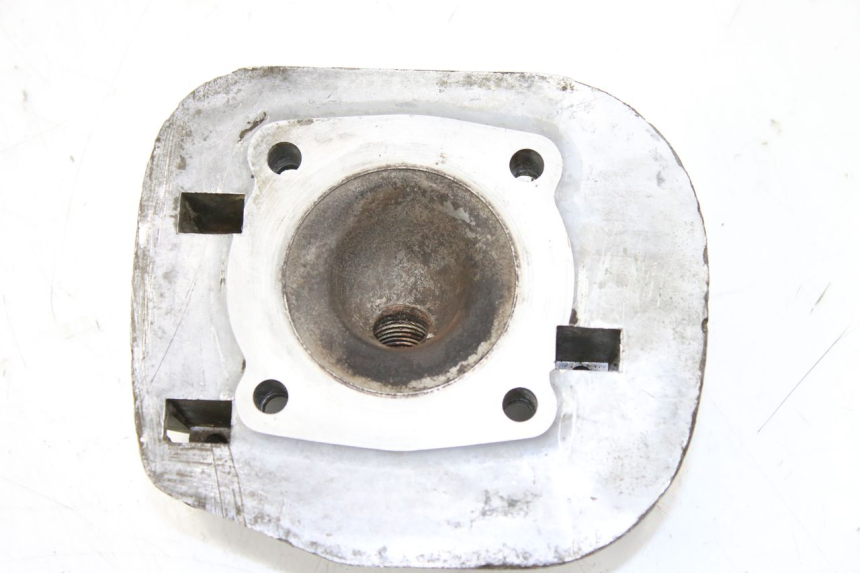 photo de CYLINDER HEAD SUZUKI CP 80 (1985 - 1996) - Alternative perspective