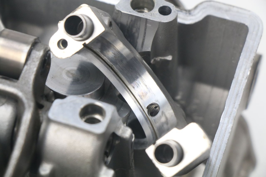 photo de CYLINDER HEAD HONDA CRF 250 (2016 - 2017) - Technical close-up