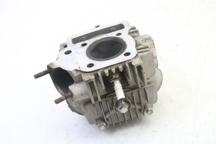 photo de CYLINDER HEAD SPEEDY DELUXE 125 - Alternative perspective