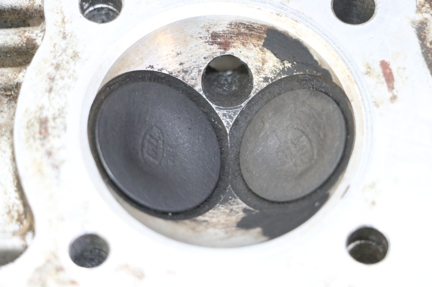 photo de CYLINDER HEAD CCR DIRT BIKE 125 - Detailed visual inspection