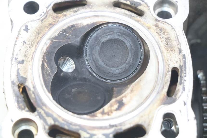 photo de CYLINDER HEAD PEUGEOT ELYSEO 125 (1999 - 2004) - Technical close-up