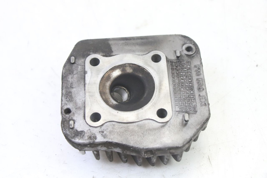 photo de CYLINDER HEAD PEUGEOT ELYSTAR 50 (2002 - 2014) - Technical close-up