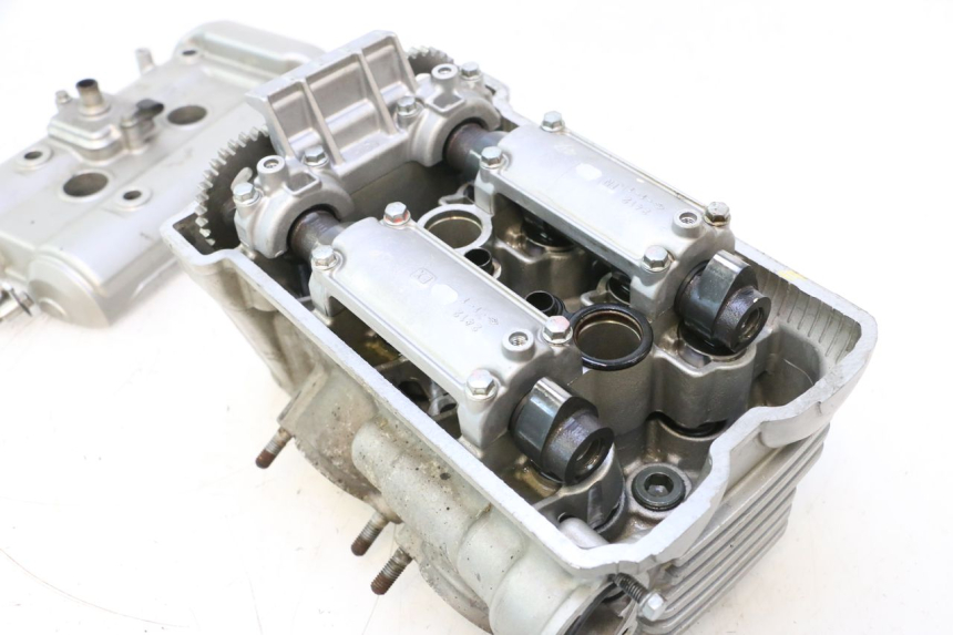 photo de CYLINDER HEAD KAWASAKI ER-6 ER6 N 650 (2005 - 2009) - Focus on structure