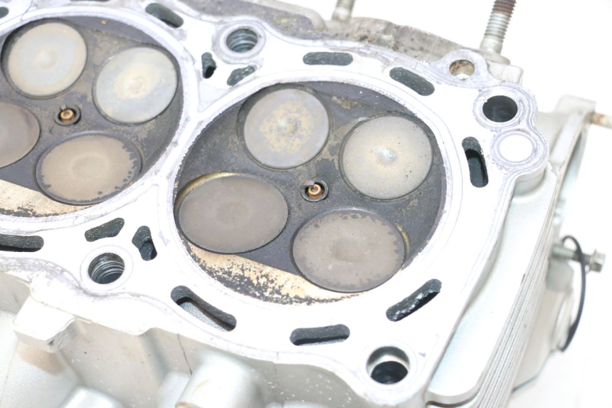 photo de CYLINDER HEAD KAWASAKI ER-6 ER6 N 650 (2005 - 2009) - Fixing points details