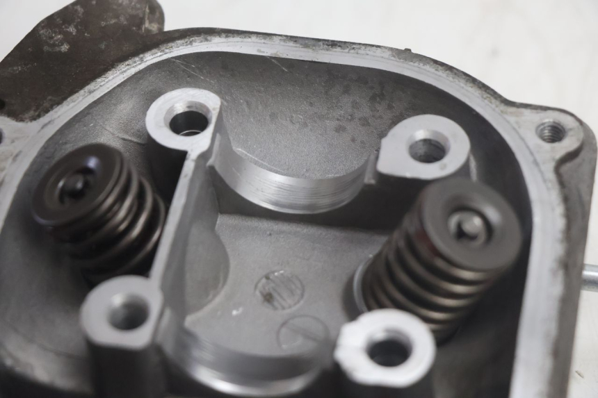 photo de CYLINDER HEAD JM MOTORS EVOLIS 4T 50 (2018 - 2022) - Alternative perspective