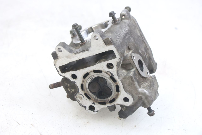 photo de CYLINDER HEAD TNT MOTOR FASTINO 4T 50 (2013 - 2019) - Technical close-up
