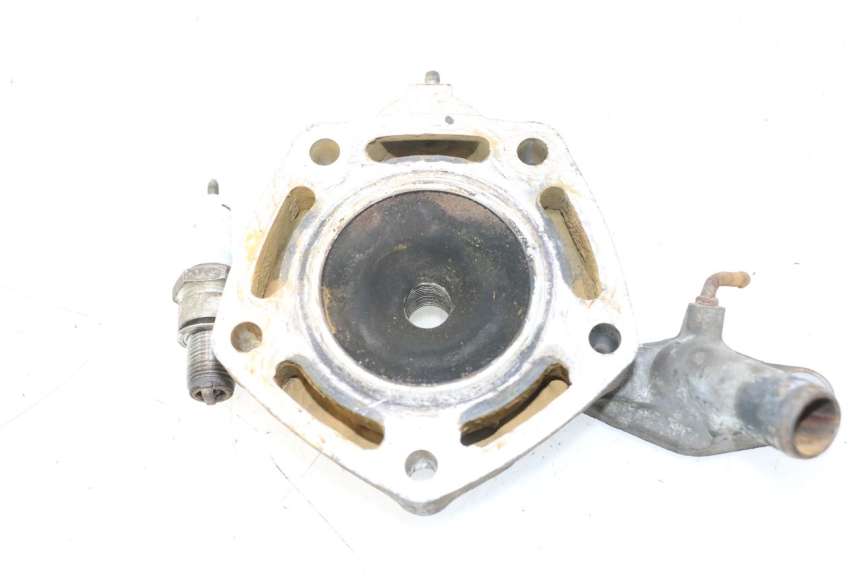 photo de CYLINDER HEAD HONDA FES PANTHEON 2T 125 (1998 - 2002) - Alternative perspective