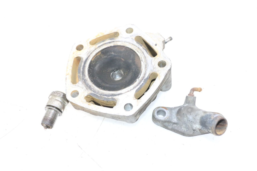 photo de CYLINDER HEAD HONDA FES PANTHEON 2T 125 (1998 - 2002) - Technical close-up