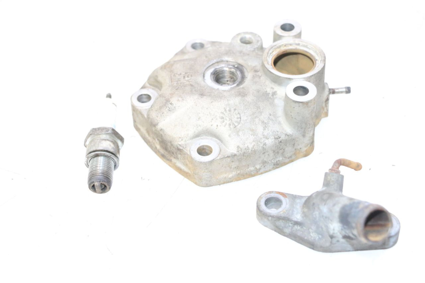 photo de CYLINDER HEAD HONDA FES PANTHEON 2T 125 (1998 - 2002) - Fixing points details