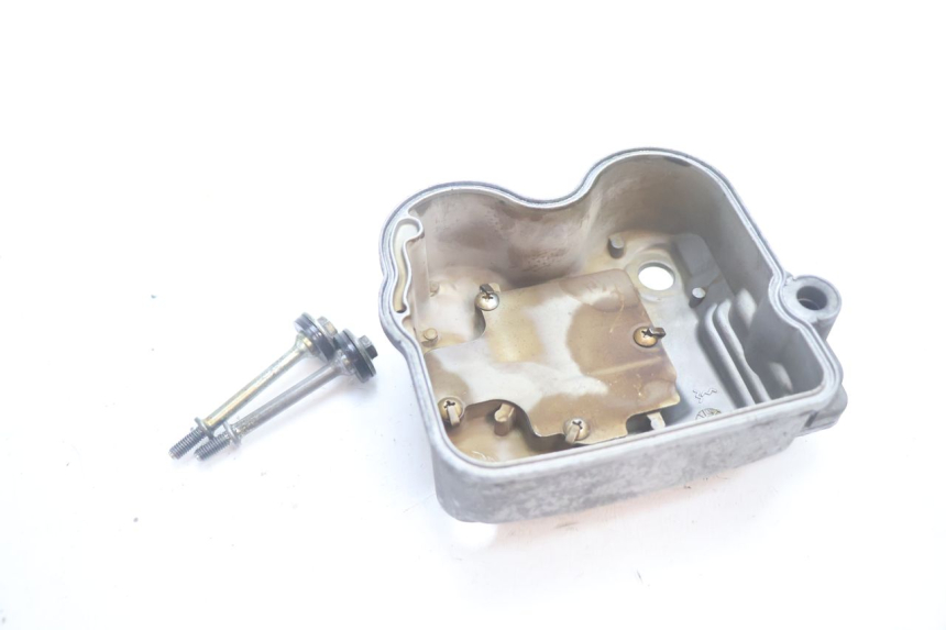 photo de Cylinder head HONDA FES S-WING SWING ABS 125 (2007 - 2015) - High-resolution close-up