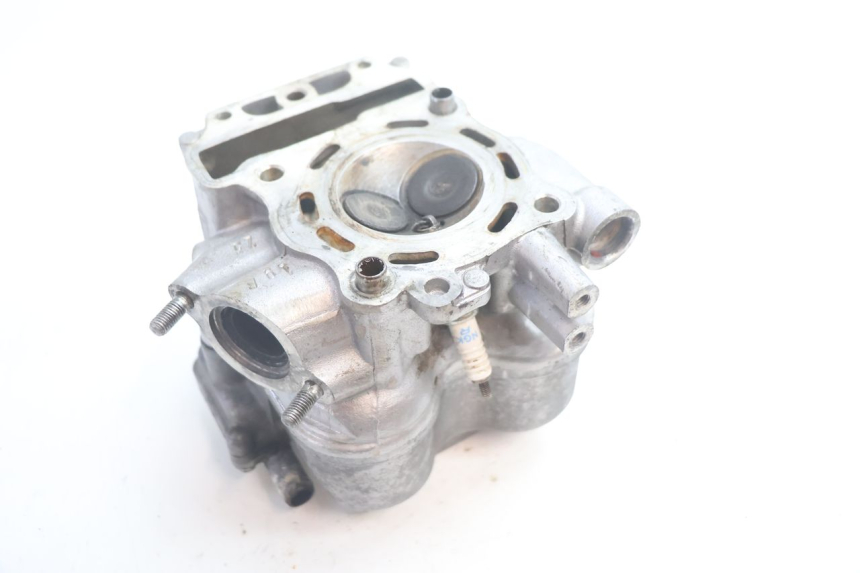 photo de Cylinder head HONDA FES S-WING SWING ABS 125 (2007 - 2015) - Used quality zoom