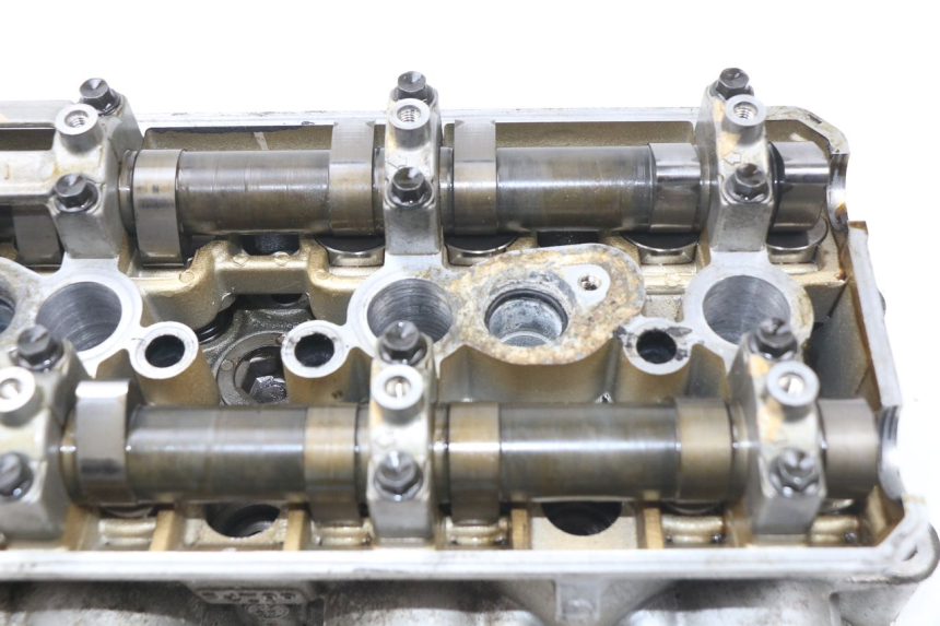 photo de CYLINDER HEAD YAMAHA FJR ABS 1300 (2006 - 2012) - Distinctive features