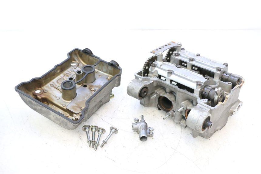 photo de CYLINDER HEAD HONDA FJS SILVER WING SILVERWING 400 (2005 - 2008) - Component detail