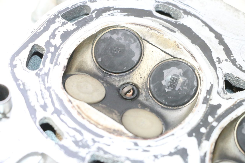 photo de CYLINDER HEAD HONDA FJS SILVER WING SILVERWING 400 (2005 - 2008) - Technical close-up