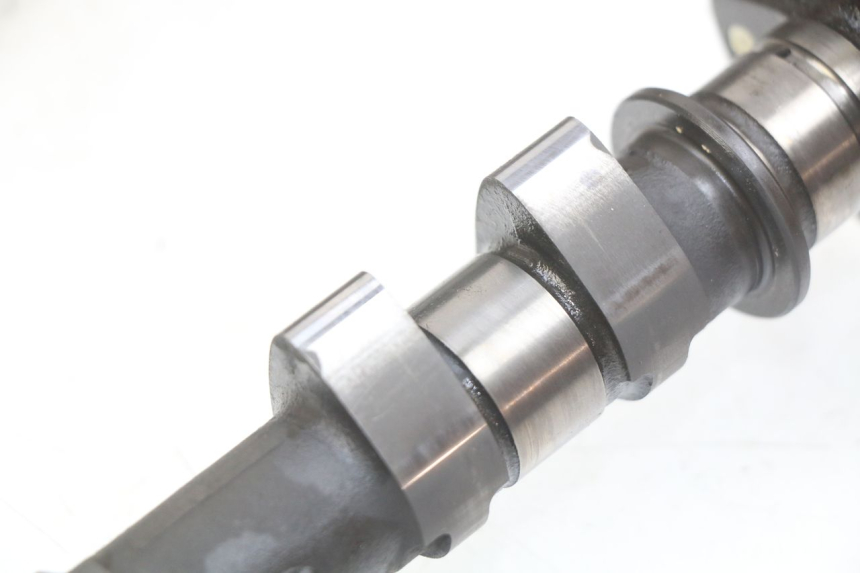 photo de CYLINDER HEAD HONDA FJS SILVERWING SILVER WING 400 (2009 - 2016) - Alternative angle