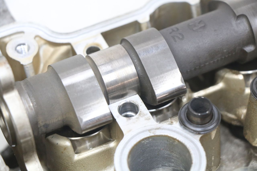 photo de CYLINDER HEAD HONDA FJS SILVERWING SILVER WING 400 (2009 - 2016) - Technical close-up