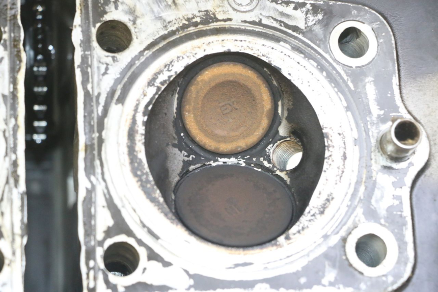 photo de CYLINDER HEAD SUZUKI GS GSE 500 (2001 - 2003) - Component zoom