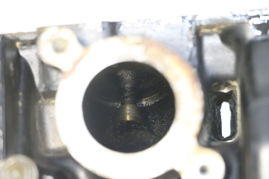 photo de CYLINDER HEAD SUZUKI GS GSE 500 (2001 - 2003) - Fixing points details