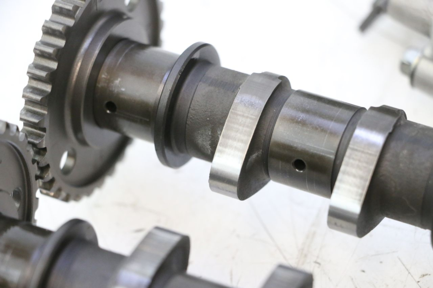 photo de CYLINDER HEAD SUZUKI GSR 600 (2005 - 2012) - Alternative perspective