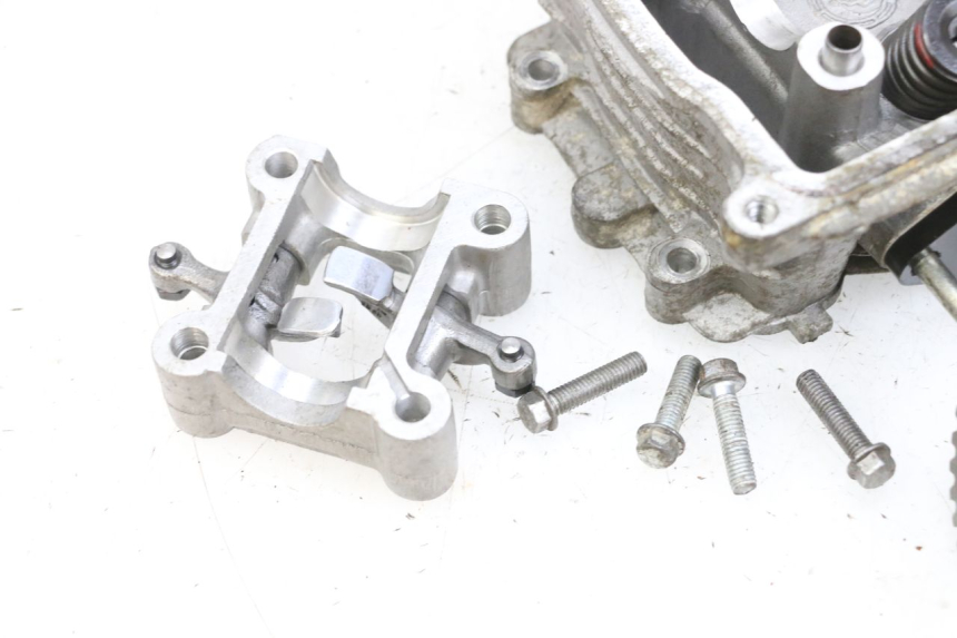 photo de CYLINDER HEAD SPEEDY HT50QT6 50 - Surface and material condition