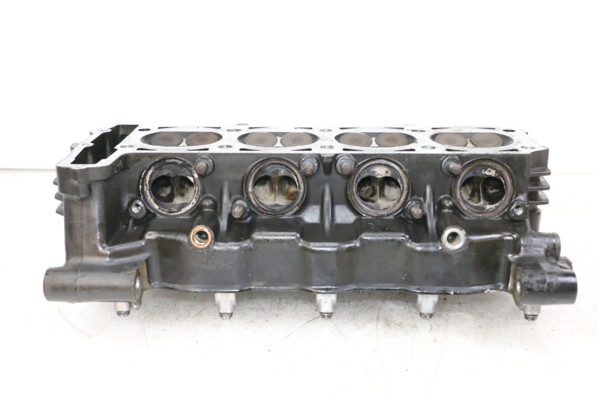 photo de CYLINDER HEAD KAWASAKI GTR 1000 (1994 - 2004) - Distinctive features